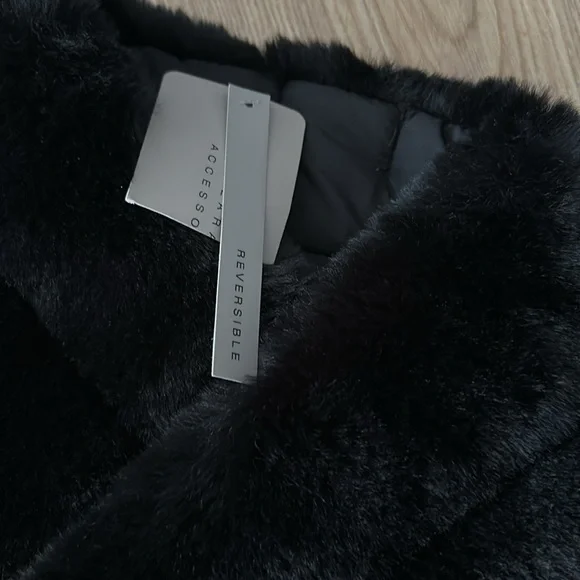 Zara black fur reversible neck warmer nwt ❄️ - Picture 2 of 4